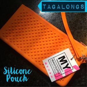 Silicone wristlet. Perfect for a day at the Beach
